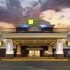 Отель Holiday Inn Express & Suites Brookings, an IHG Hotel, фото 1