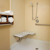 Отель Hampton Inn & Suites Pittsburgh-Meadow Lands, фото 17
