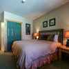 Отель Sunstone 208 Updated Ski-In Ski-Out Condo At Sunstone Lodge with Great Complex Amenities by RedAwnin, фото 5