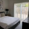 Отель Brand NEW Luxury Modern 3bdr Townhome In Silver Lake, фото 15