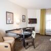 Отель Candlewood Suites Denver North - Thornton, an IHG Hotel, фото 4