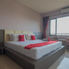 Отель RedDoorz Premium @ Fafa Hills Resort Puncak, фото 37