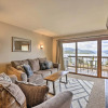 Отель Lakefront Dillon Condo w/ Pool Access: Near Skiing, фото 3