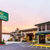 Отель Quality Inn & Suites Silicon Valley в Санта-Кларе