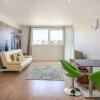 Отель Greenwich Two Bed Flat, with Pool &Parking, фото 9