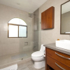 Отель Newly Remodeled Ground-floor Unit in Flamingo in Front of Beach, фото 11
