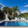 Отель Mansão c/ Piscina a 400m da Praia Brava|Casa Ayana, фото 35