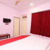 Отель OYO 13657 Hotel Radhika, фото 4