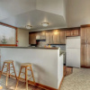 Отель Spacious 8 bdrm Cottage, Hot Tub, Sauna, BBQ, Private Beach Access, Petfriendly, фото 7