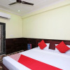 Отель OYO 28801 Radhika Guest House, фото 12