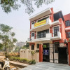 Отель OYO 84428 Rajvanshi Palace, фото 1