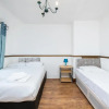 Отель Dagenham Self Catering 4BedHouse sleeps up to 8 with Free Wifi and Free Parking, фото 7