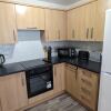 Отель Greenhithe Cozy 2-bed Apt - Easy London Access, фото 4