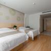 Отель GreenTree Inn Wuhu Eshan Road University City Express Hotel, фото 20