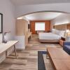 Отель Holiday Inn Express Hotel & Suites Medford-Central Point, an IHG Hotel, фото 3