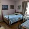 Отель Goldfingers Get Away Bed and Breakfast, фото 2