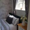 Отель Debonair bnb @33, фото 4