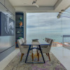 Отель Pier57- Unit705 Romantic Zone Penthouse Ocean Views Best Rooft, фото 8