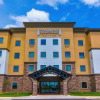 Отель Staybridge Suites Lafayette, an IHG Hotel, фото 1