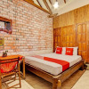 Отель OYO Homes 93598 Omah Baturan Syariah, фото 15