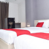 Отель Reddoorz Plus Near Stasiun Tvri Surabaya, фото 7