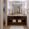 Отель DoubleTree by Hilton Hotel Houston - Greenway Plaza, фото 22
