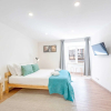 Отель Bright Minimalist Home - 7 Mins From Santos Station, фото 5