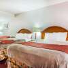 Отель Rodeway Inn & Suites New Paltz - Hudson Valley в Нью-Палтце