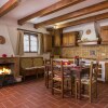 Отель Spacious Villa in Monte San Savino with Swimming Pool, фото 11