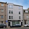 Отель Trendy Home in Aberdeen, фото 12