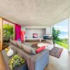 Отель Luxury & Modern 4BD Villa with Panoramic Lake View by GuestLee, фото 16