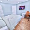 Отель Newly Renovated Rooms Near Finch Subway Station, фото 5