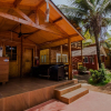 Отель OYO 14147 Home Beach Facing Cottages Morjim, фото 2