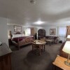 Отель Regency Inn and Suites, фото 11