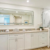 Отель Ten35 Seaside: Direct Gulf View - Residence 405, фото 11