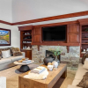 Отель Exclusive 4 Bedroom Ski in, Ski out Vacation Rental With Hot Tubs and Heated Outdoor Pool in Lionshe, фото 10