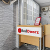 Отель RedDoorz @ Jemursari Surabaya 2, фото 1
