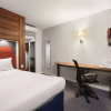 Отель Ramada by Wyndham London Stansted Airport, фото 6