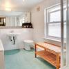 Отель A Large, Beautifully Styled Home in Brighton Sleeps12, фото 8