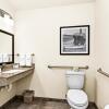 Отель Cobblestone Hotel & Suites - Ottumwa, фото 10