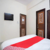 Отель OYO 74584 Hotel Vivaan Palace, фото 15