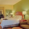 Отель Hampton Inn by Hilton West Palm Beach Central Airport в Уэст-Палм-Биче