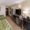 Отель Quality Inn & Suites, фото 39