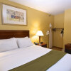 Отель Holiday Inn Express & Suites St. Louis West - Fenton, an IHG Hotel, фото 2