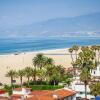 Отель 2Bedroom with Den and 2BA 4 Blocks to Santa Monica Beach, фото 5