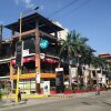 Отель MNL Boutique Hostel Makati в Макати
