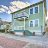 Отель Beachy Galveston Home < 1/2 Mi to Pier & Seawall, фото 13