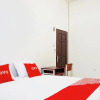 Отель OYO 94176 Suka Maju Homestay Syariah, фото 19