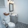 Отель Downtown Remodeled Cozy 2br/1ba Home Sleeps 8, фото 9