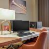 Отель Embassy Suites by Hilton Jonesboro Red Wolf Convention Center, фото 19